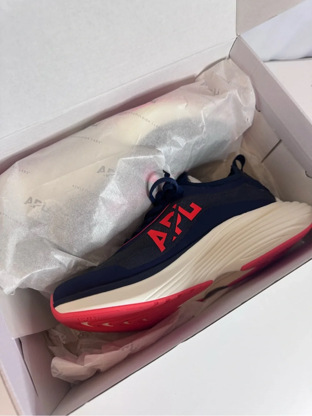 Red Bull special edition  (APL) Podium running shoes retail Women’s 9 men’s 7.5